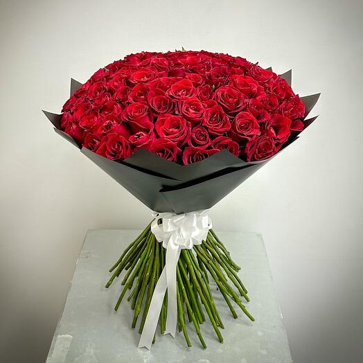 100 Red roses flower bouquet