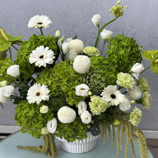 باقة زهور مختلطة أنيقة