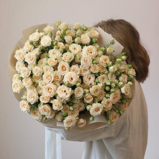 Bouquet de 101 roses spray crème