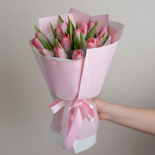 Нежный шарм – 15 розовых тюльпанов