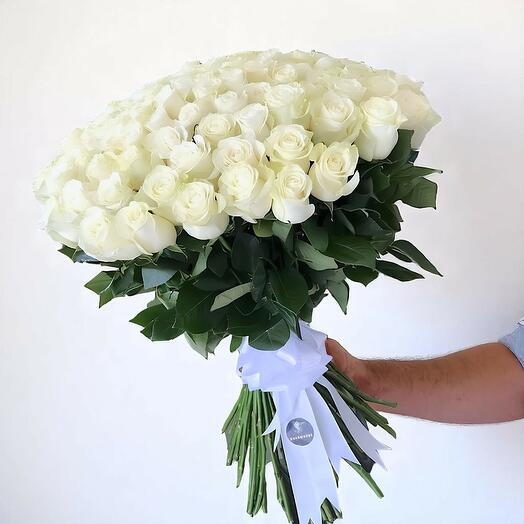 71 Simple White rose bouquet