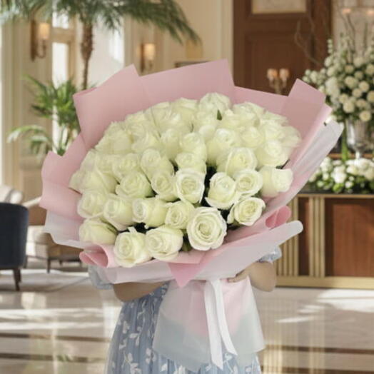 Букет из 37 свежих белых роз