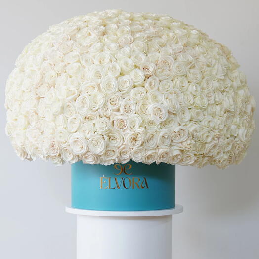 Купол цвета слоновой кости с синим акцентом