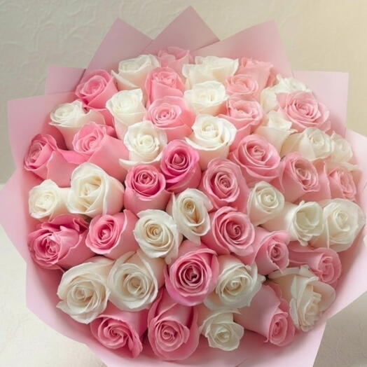 60 Elegent Mixed Roses Bouquet