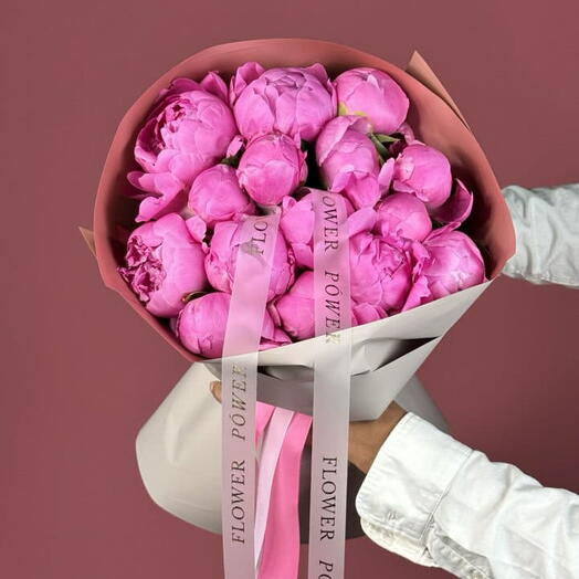 Blush Queen: Букет из 15 пионов