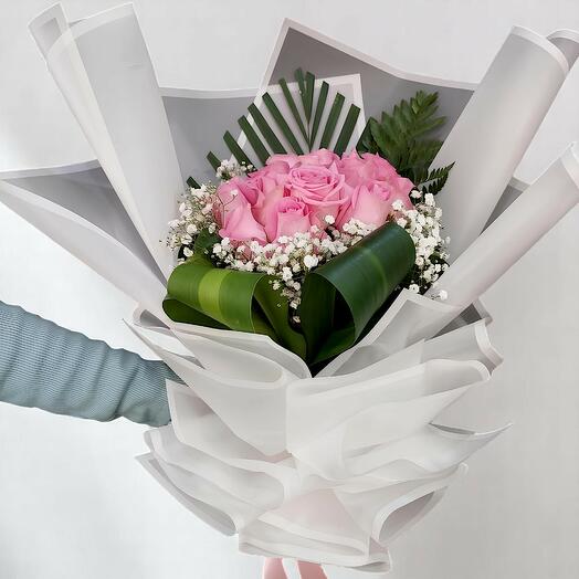 Pink rose bouquet