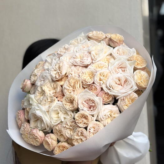 Bouquet of spray roses