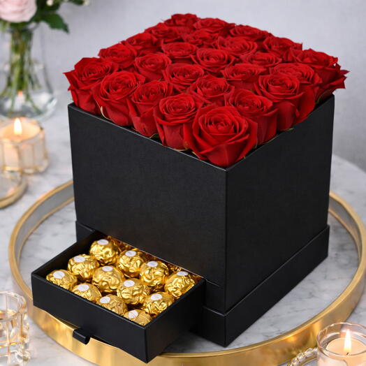 Rosas rojas con Ferrero en caja