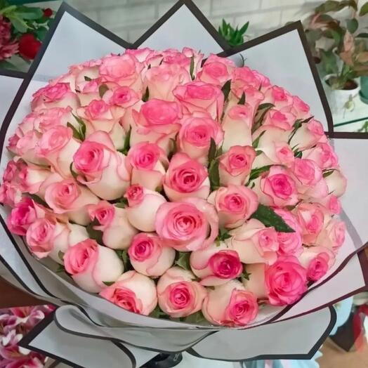 Букет из розовых роз