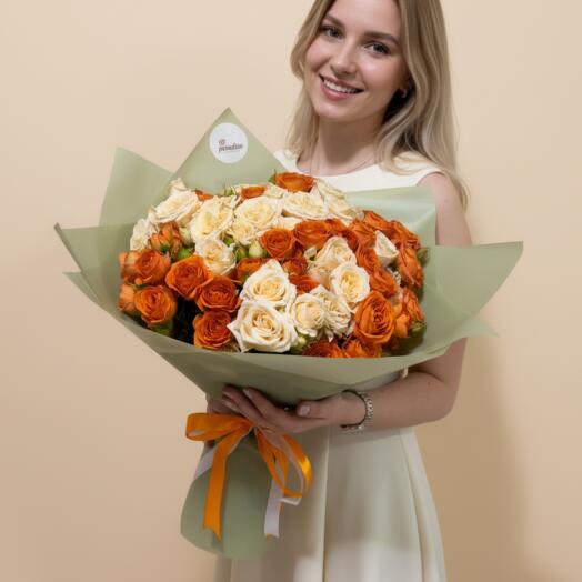 Bouquet mix de roses en spray orange et pêche