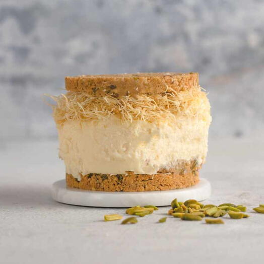 Krispy Kunafeh Pistachio Cheesecake Sandwich