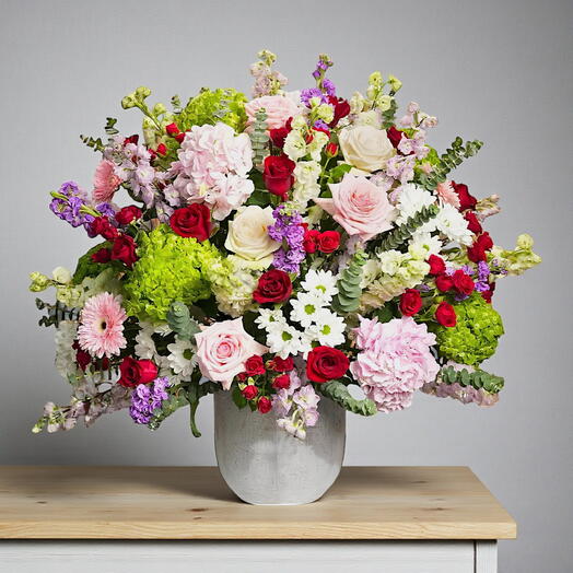 Luxury Blushing Garden Arrangement | Mixed Roses, Hydrangeas   Eucalyptus | Dubai Gifts
