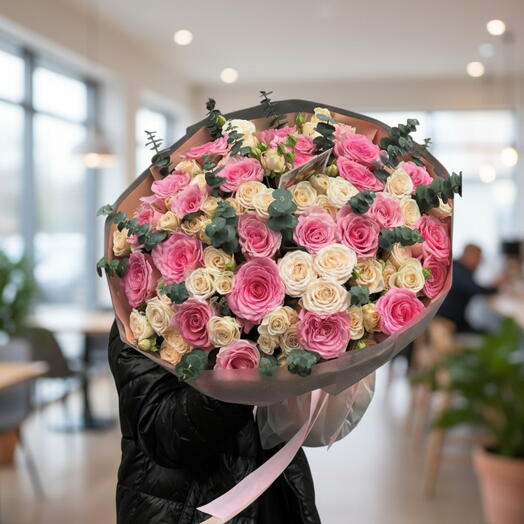 Смесь роз: розовые и персиковые