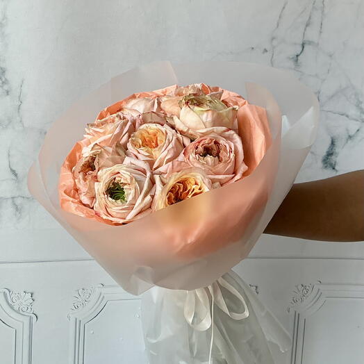 Peachy love Bouquet Premium Roses