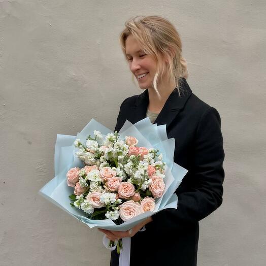 Bouquet of Mathiola And  pink Bobastik Roses - 542