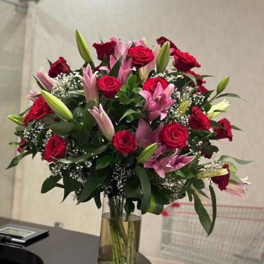 Mixed flower vases arrangements - 535