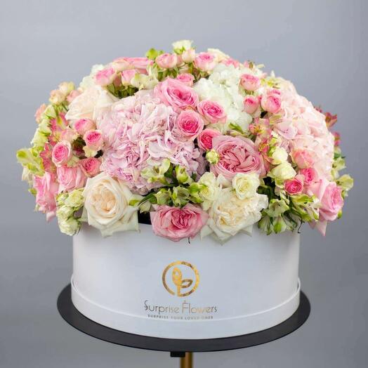 Mix flower bouquet in box