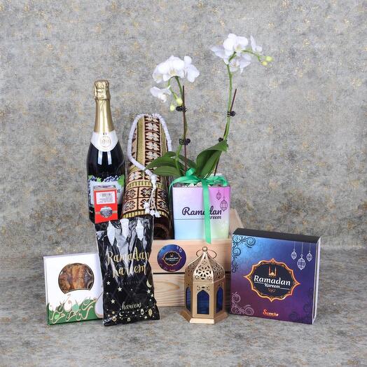 Calm and Peaceful Ramadan Hamper