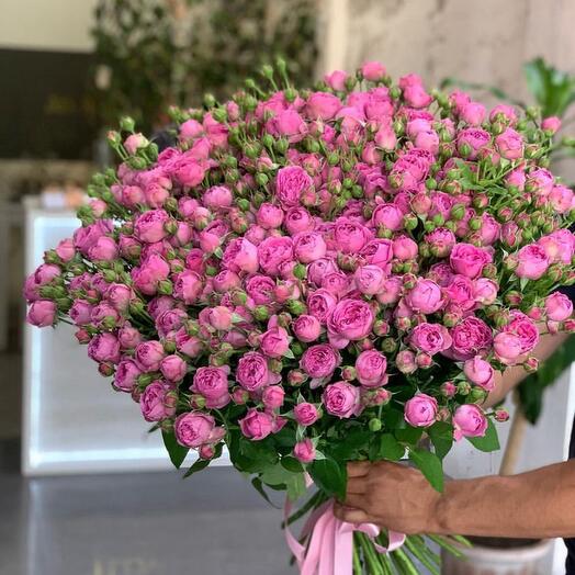 Bouquet is f 151 spray peony roses