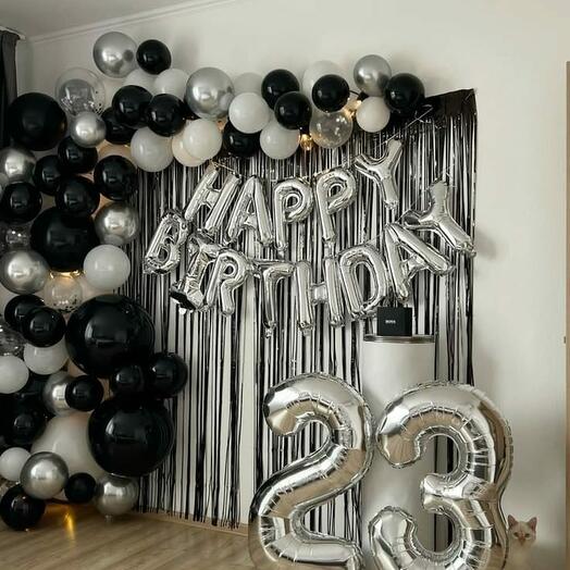 Birthday balloons setup