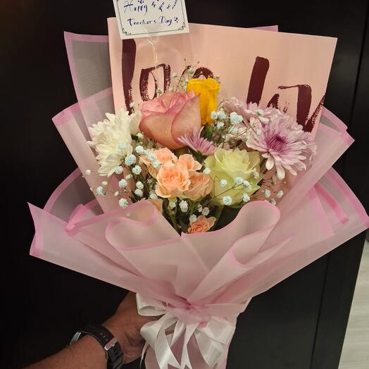 Розовый белый жёлтый микс