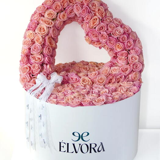 Коробка «Crimson Delight» с розовыми розами