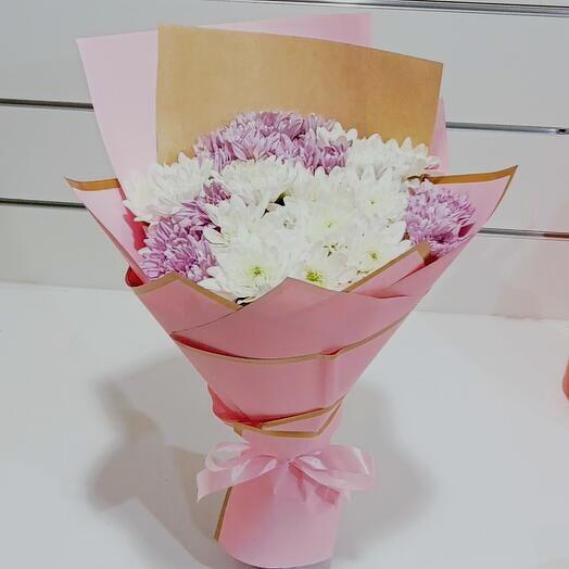 Bouquet de chrysanthèmes roses et blancs