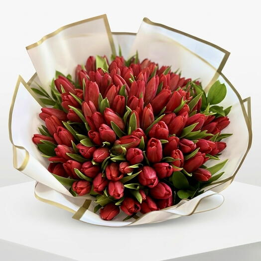101 Red Tulips Bouquet – Ultimate Luxury Red Tulip Arrangement in Dubai