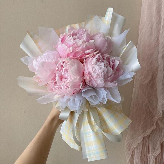 Bouquet of pink peonies 5