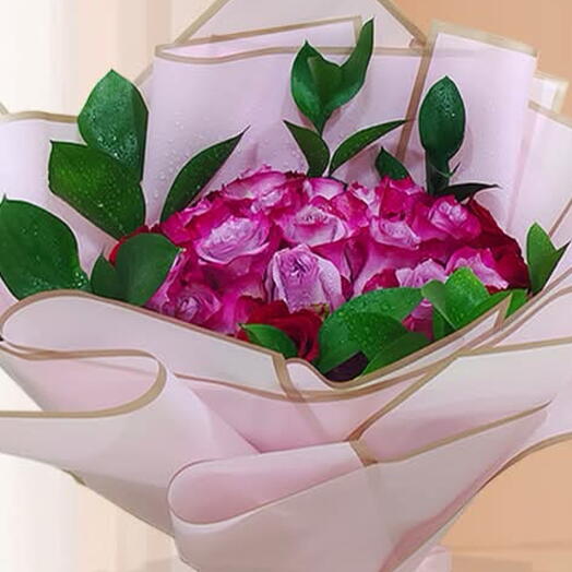 Bouquet de roses violettes