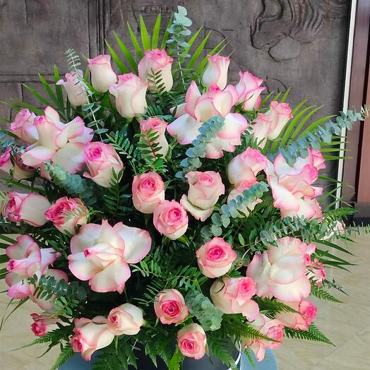 Jamelia Roses in a black box;