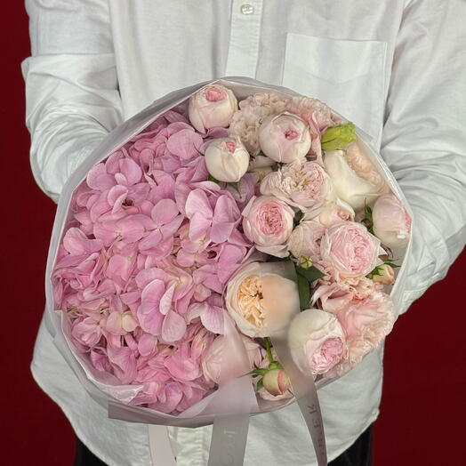 Blush Rose: Small Bouquet of Hydrangeas, Roses and Eustomas