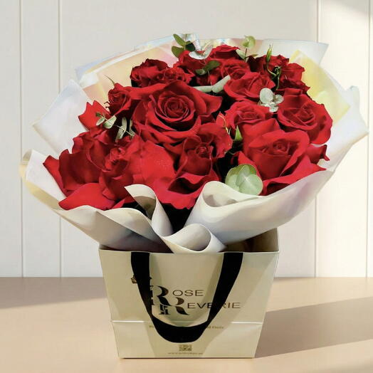 Рубиновая романтика - классическая любовь в багровом