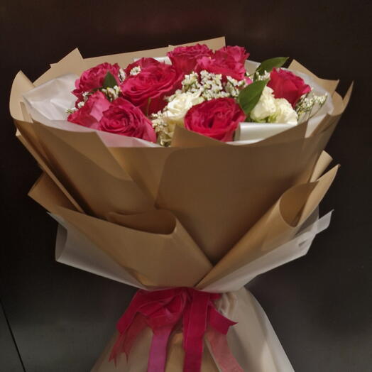 Ramo blanco fucsia con rosa bebé