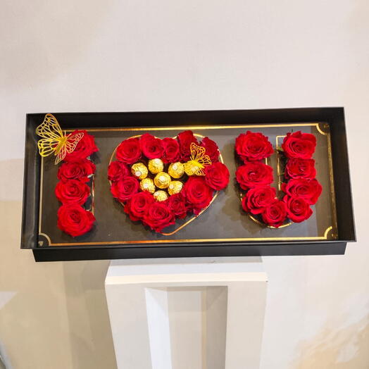 Цветы в коробке с Ferrero rocher