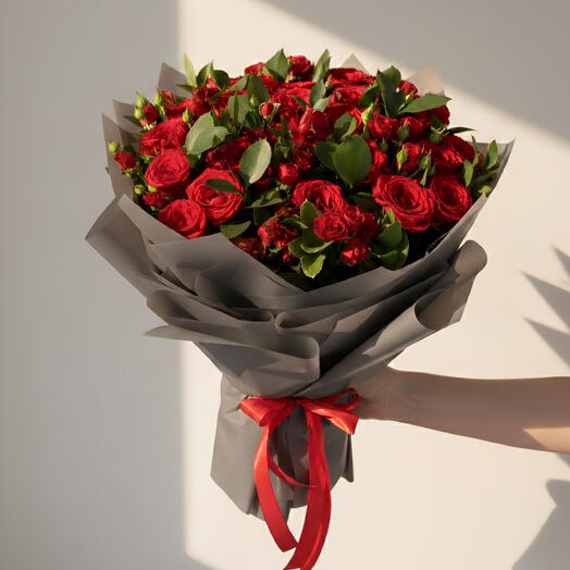 Stand red roses bouquet