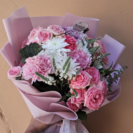Pink mixed flowers bouquet