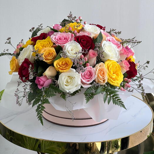Box Arrangement of 41 Mixed Roses – Elegant Floral Gift