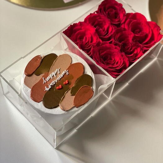 Minicake with redroses