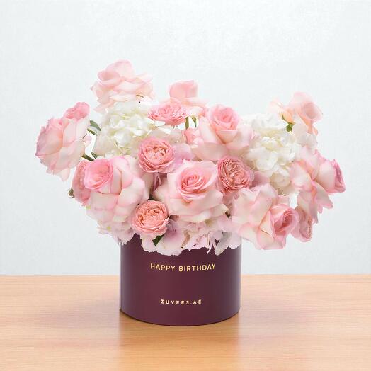 Розовая коробка с таффи ко дню рождения