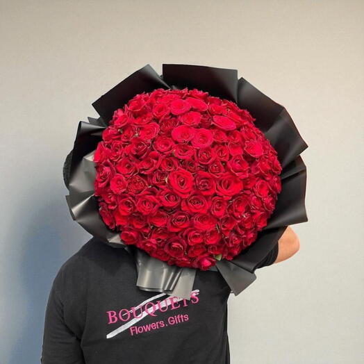 Букет красных роз