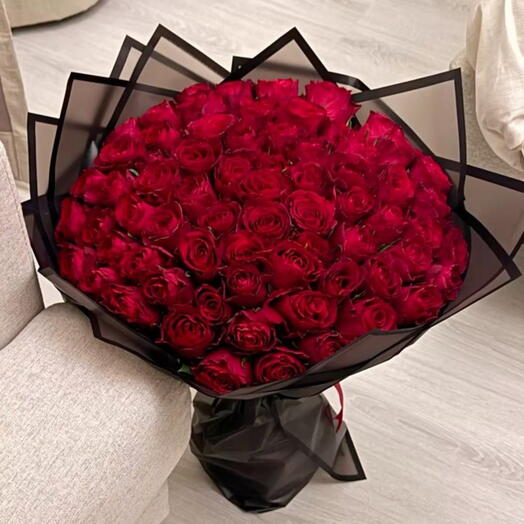 Премиум букет из 50 красных роз
