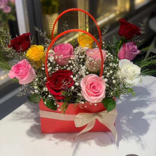 Сумка с миксом роз