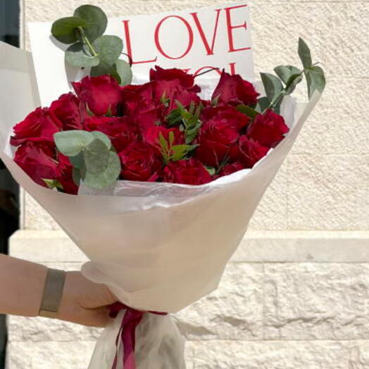 Baccara 20 red velvet roses ( medium size)