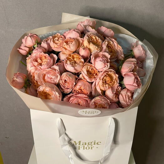 Букет из спрей-роз Юлиата