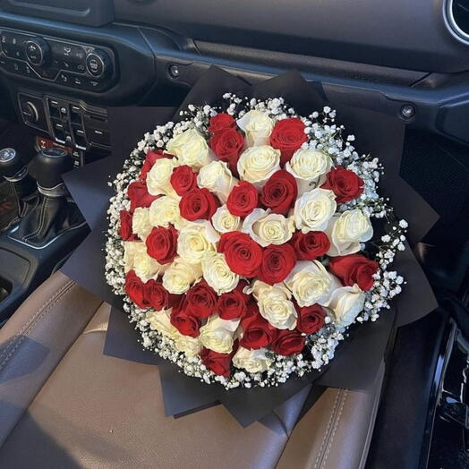 Premium 50 Red   White Roses Mix Bouquet