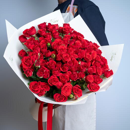 25 Red Spray Roses-6070