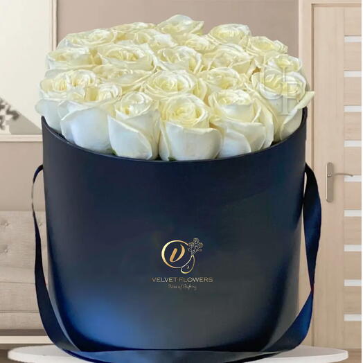 White Roses in Black Round Box