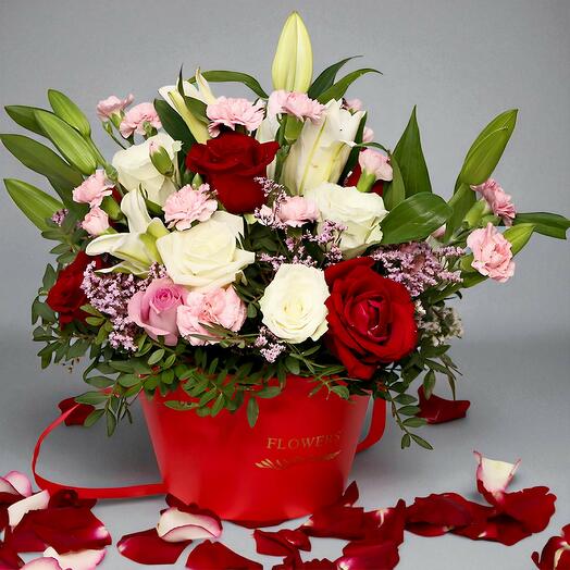 Women s Days Special Red foral Basket