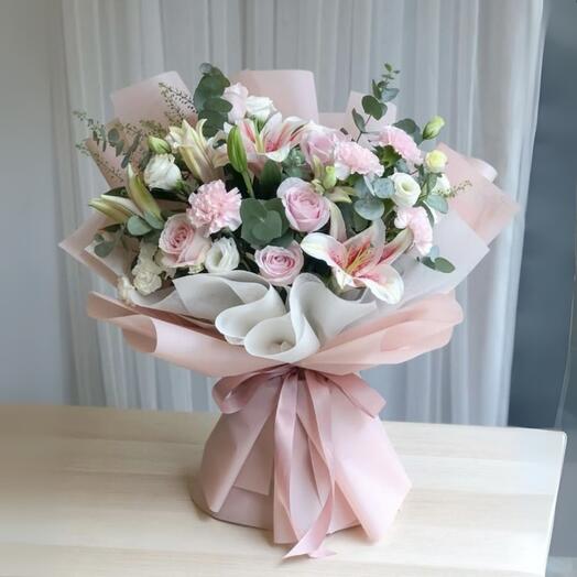 Standard Lilys Bouquet